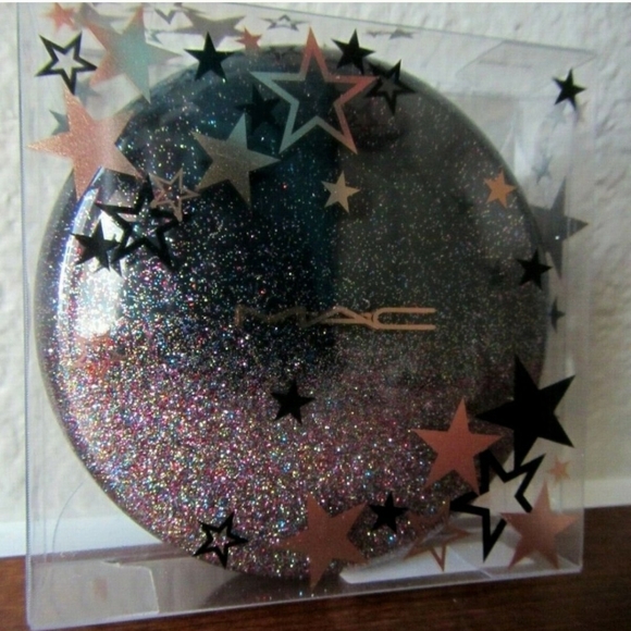 M.A.C RISING STAR Opalescent Powder Highlighter ~ .35oz/10g - Picture 3 of 5